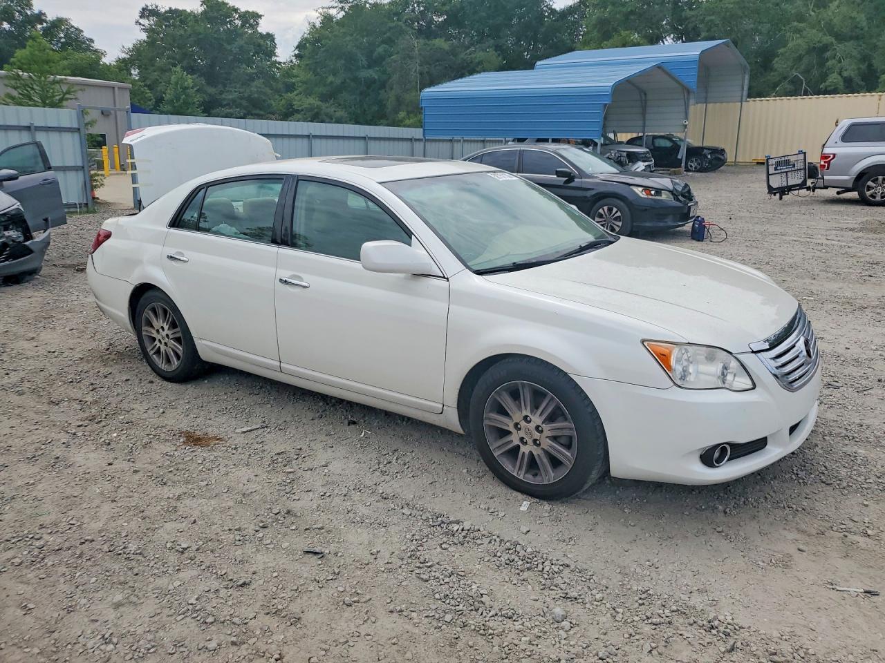 2008 Toyota Avalon Limited - Image 4