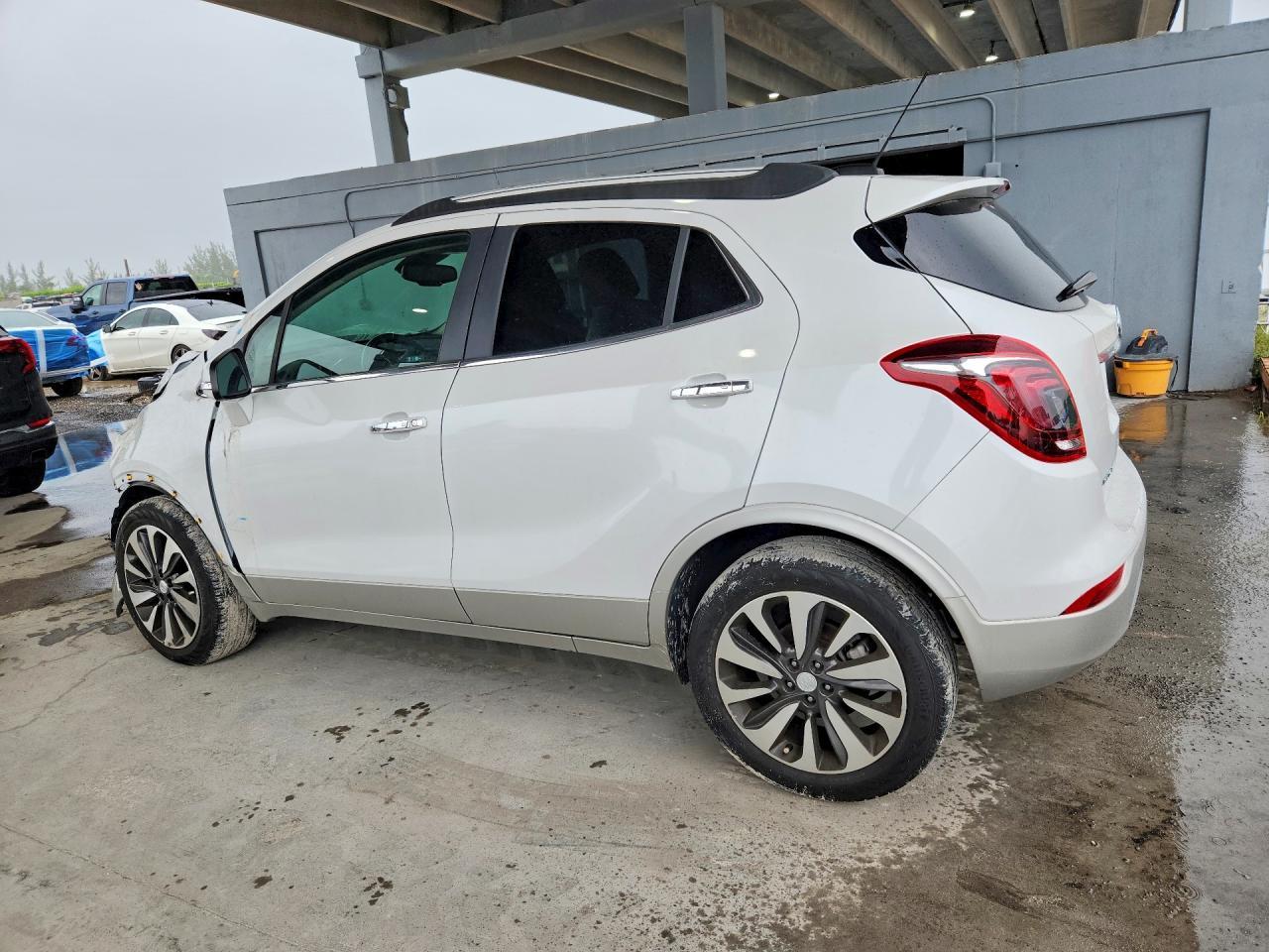 2018 Buick Encore Essence - Image 2
