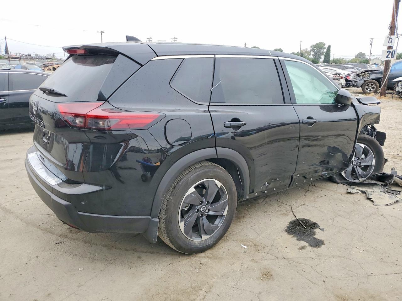 2026 Nissan Rogue Sv - Image 3