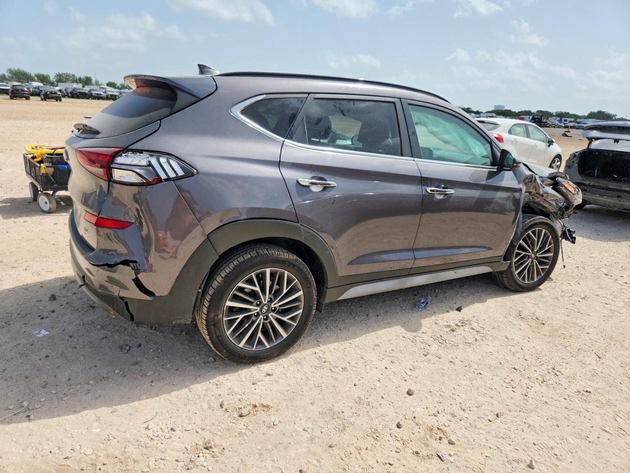 2021 Hyundai Tucson Ultimate - Фото 3