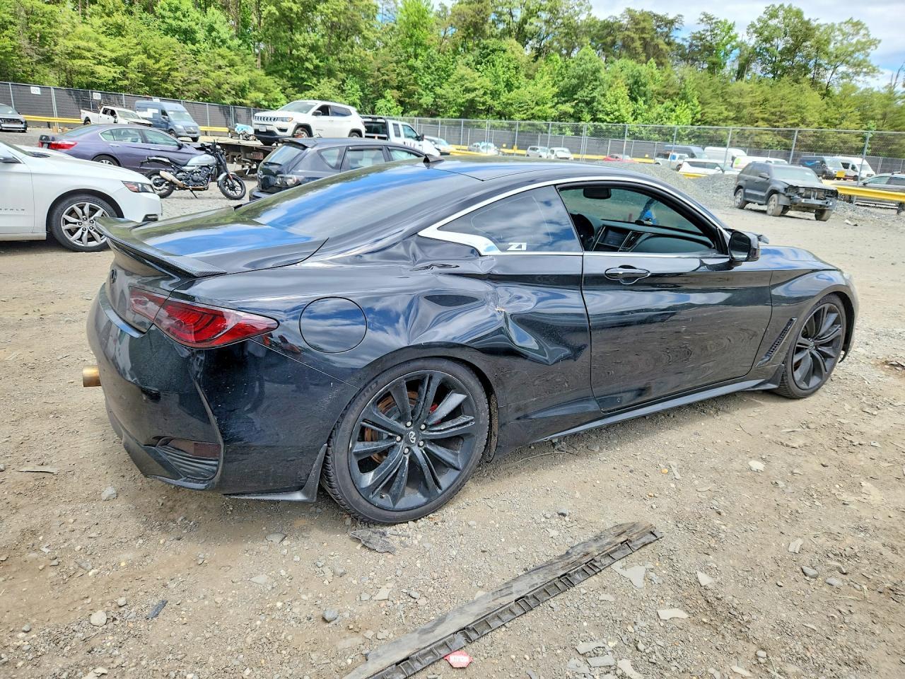 2017 Infiniti Q60 2.0T Premium - Image 3