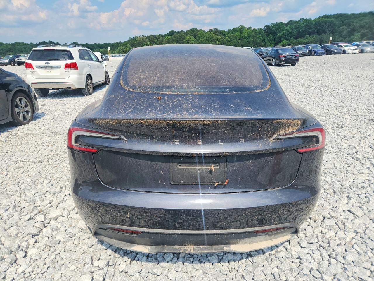 2025 Tesla Model 3 - Фото 6