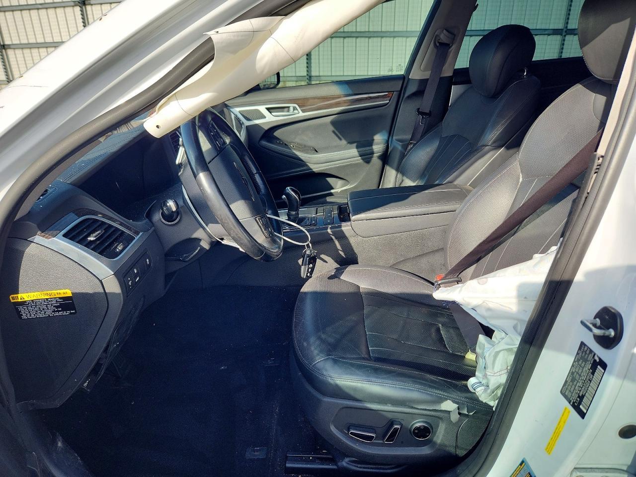 2015 Hyundai Genesis 3.8L - Фото 7
