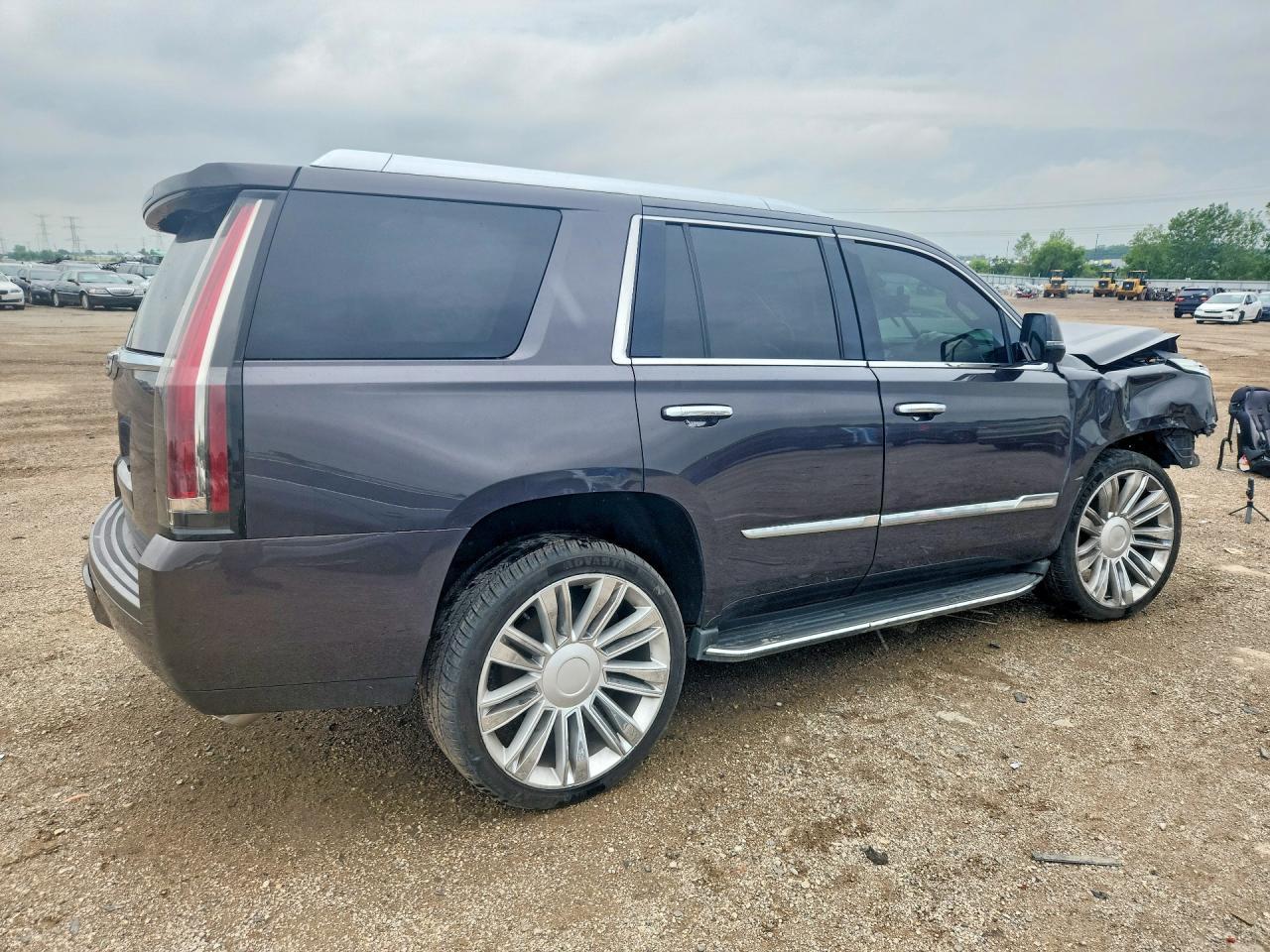 2016 Cadillac Escalade Luxury - Фото 3