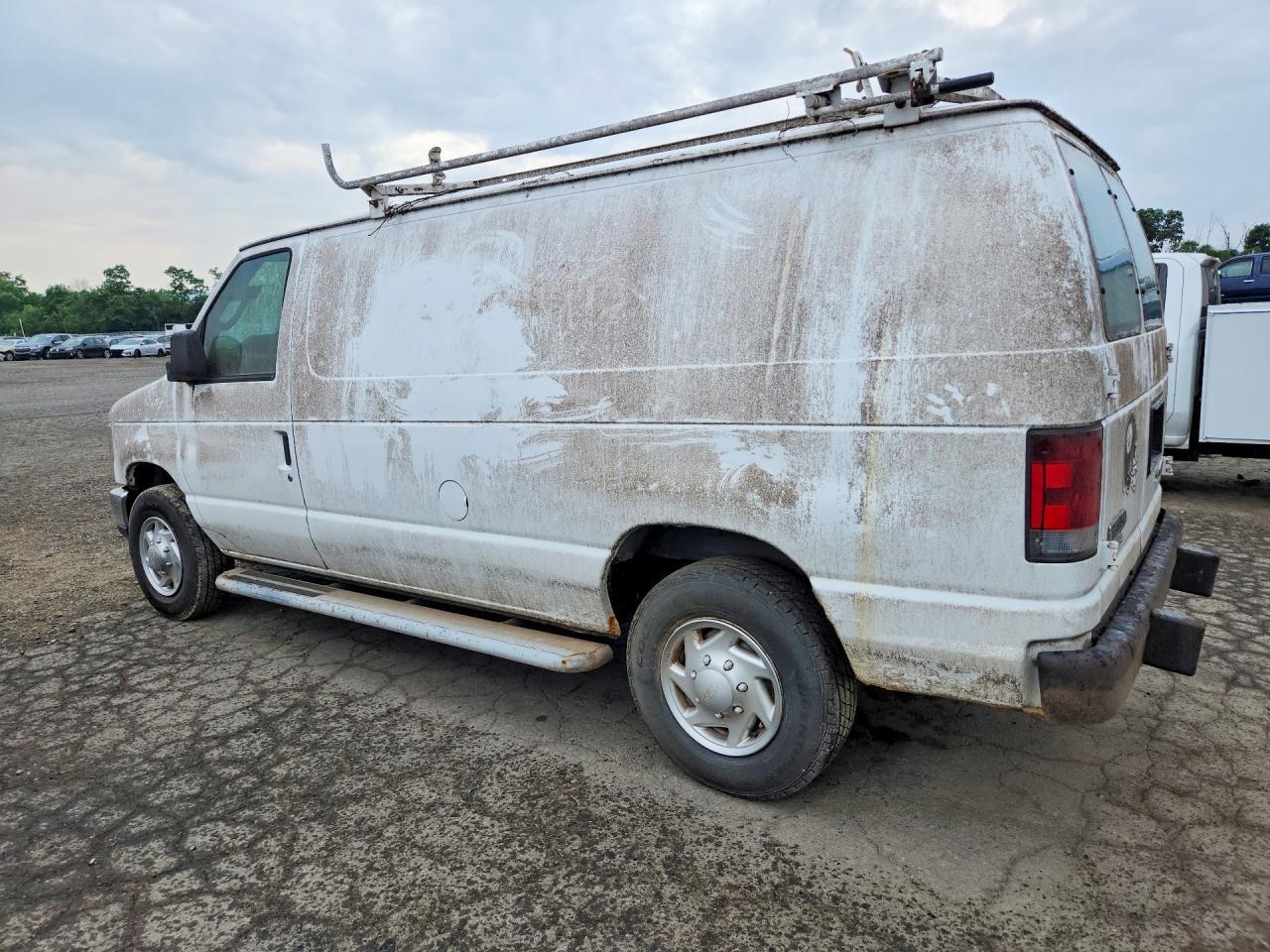 2011 Ford E250 Utility / Service Van - Image 2