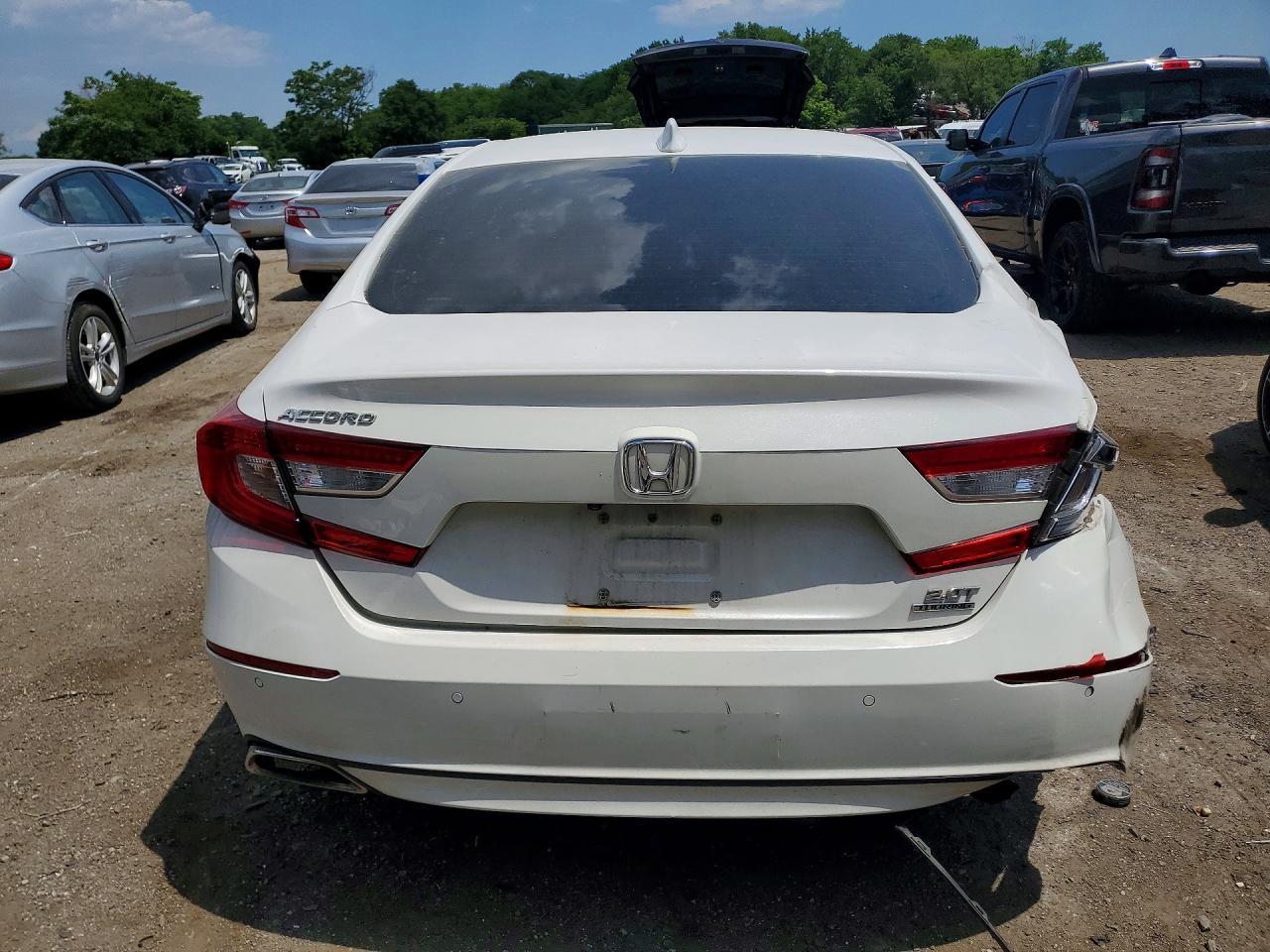 2020 Honda Accord Touring - Image 6