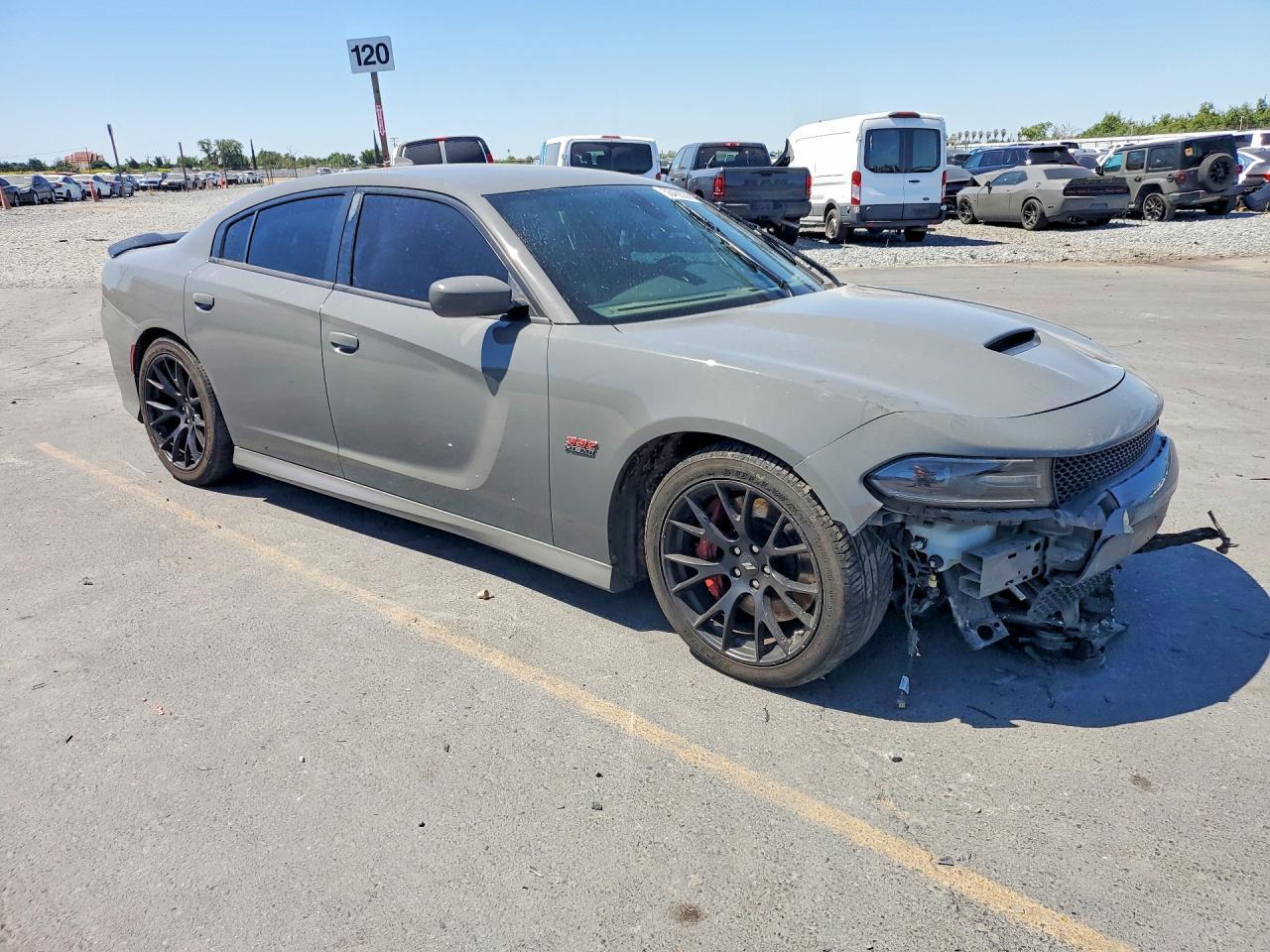 2018 Dodge Charger R - Image 4