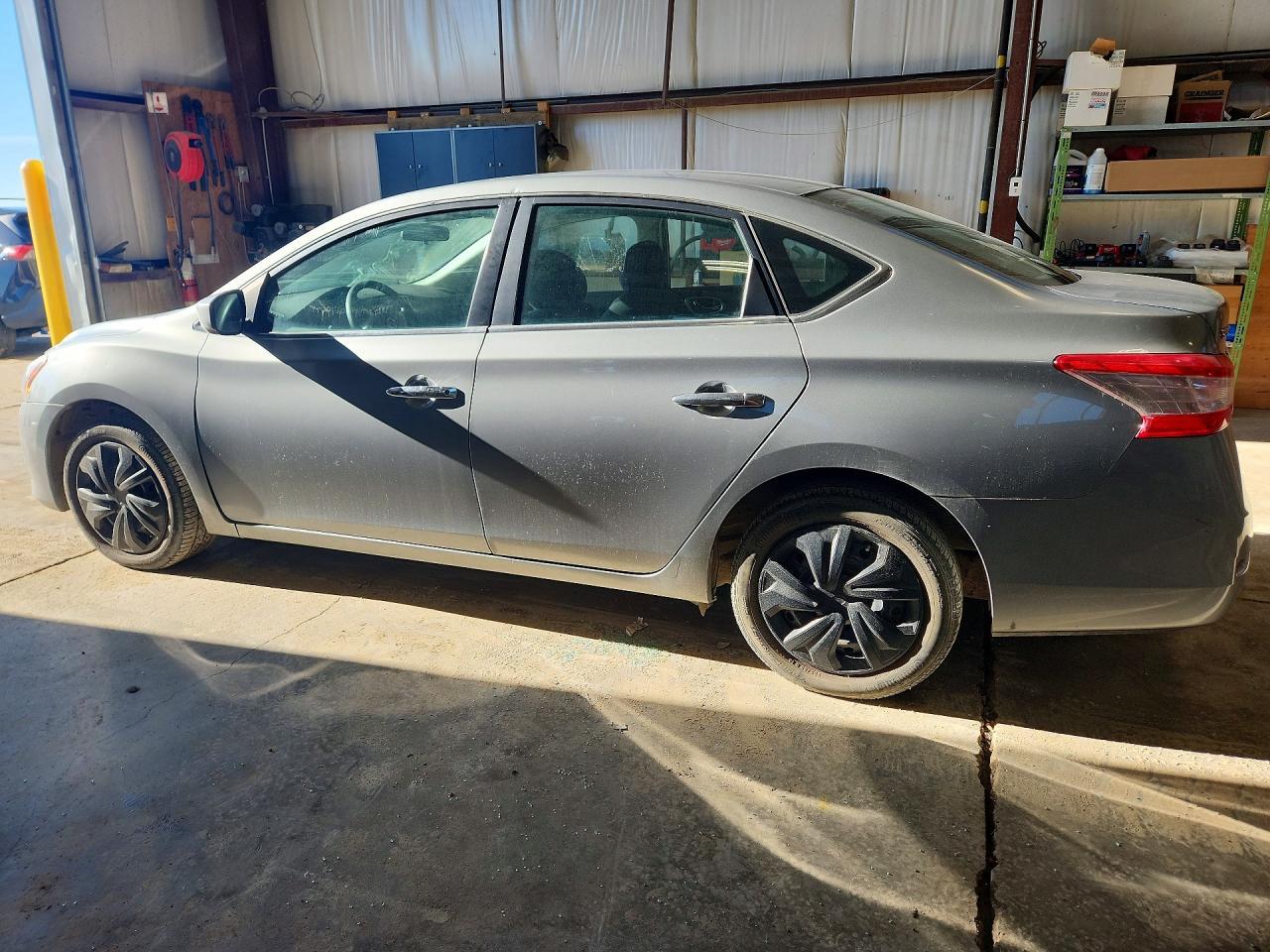 2013 Nissan Sentra S - Фото 2