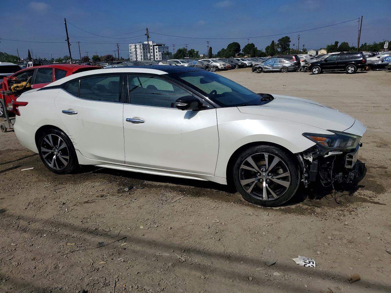 2016 Nissan Maxima Platinum - Image 4