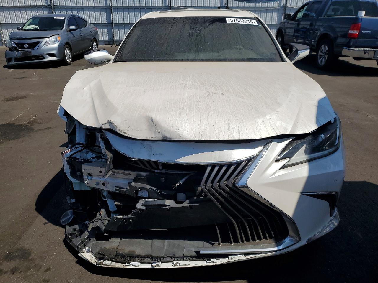 2020 Lexus Es 300H - Image 5