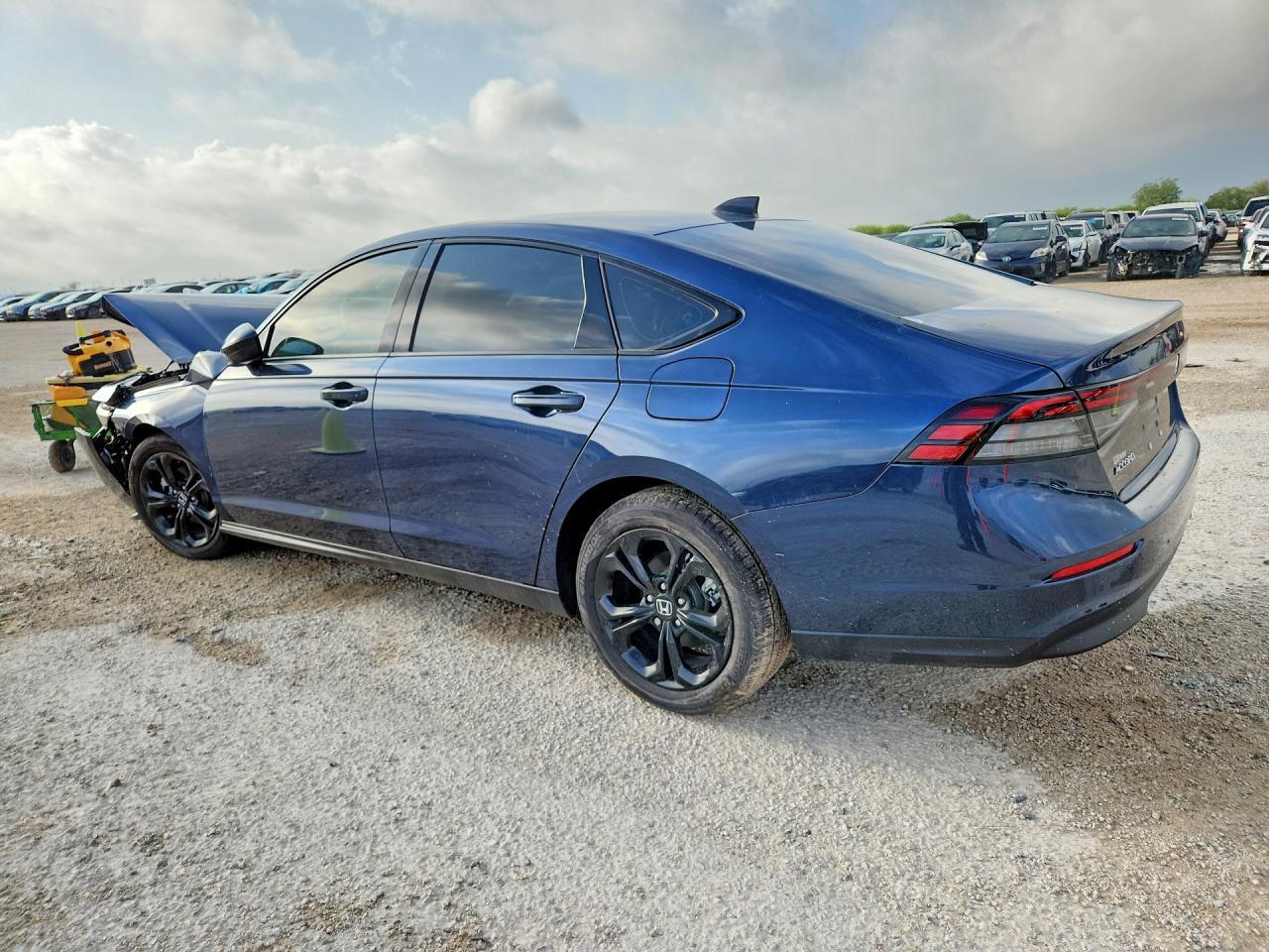 2025 Honda Accord Se - Фото 2