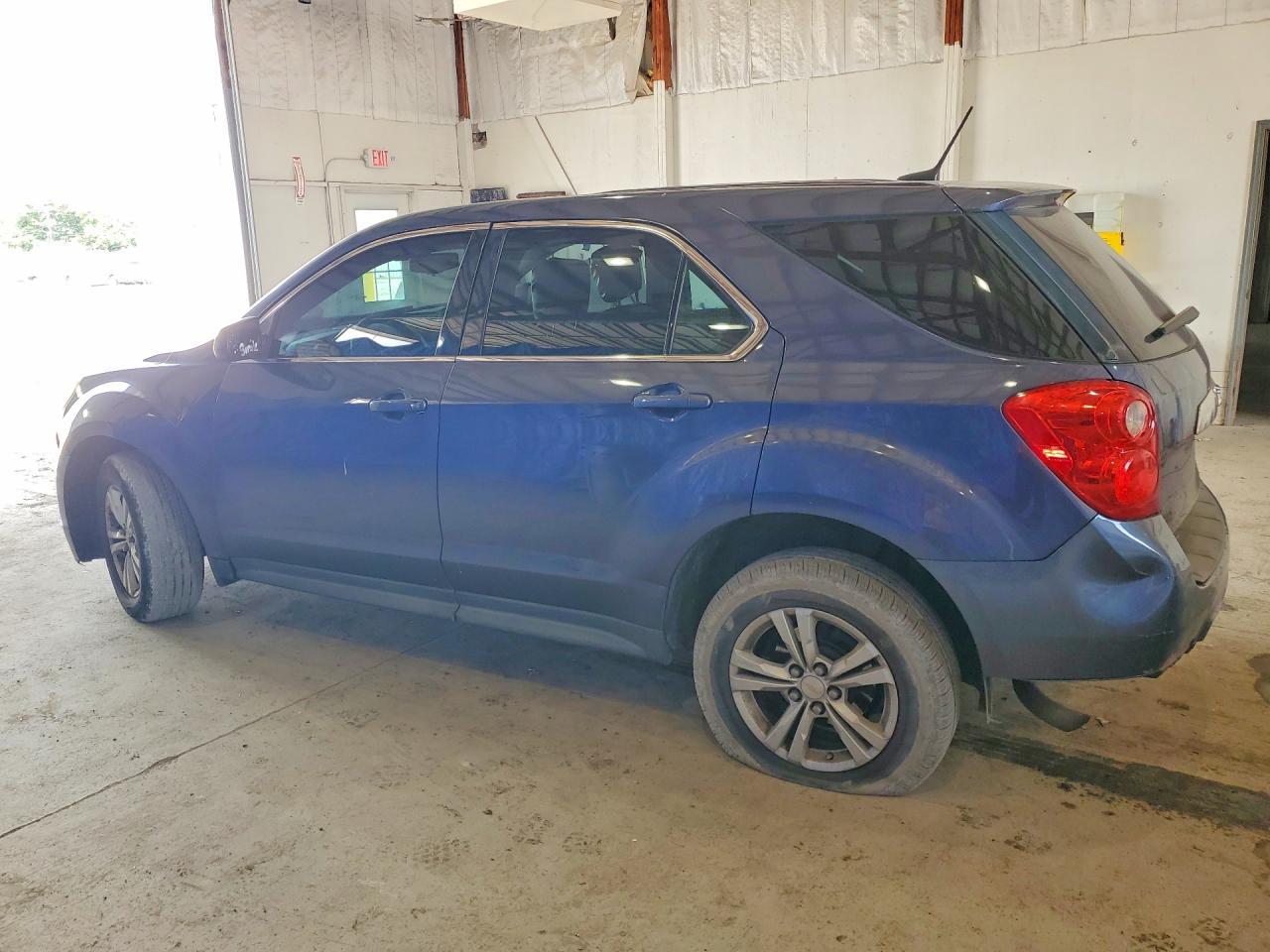 2014 Chevrolet Equinox Ls - Image 2