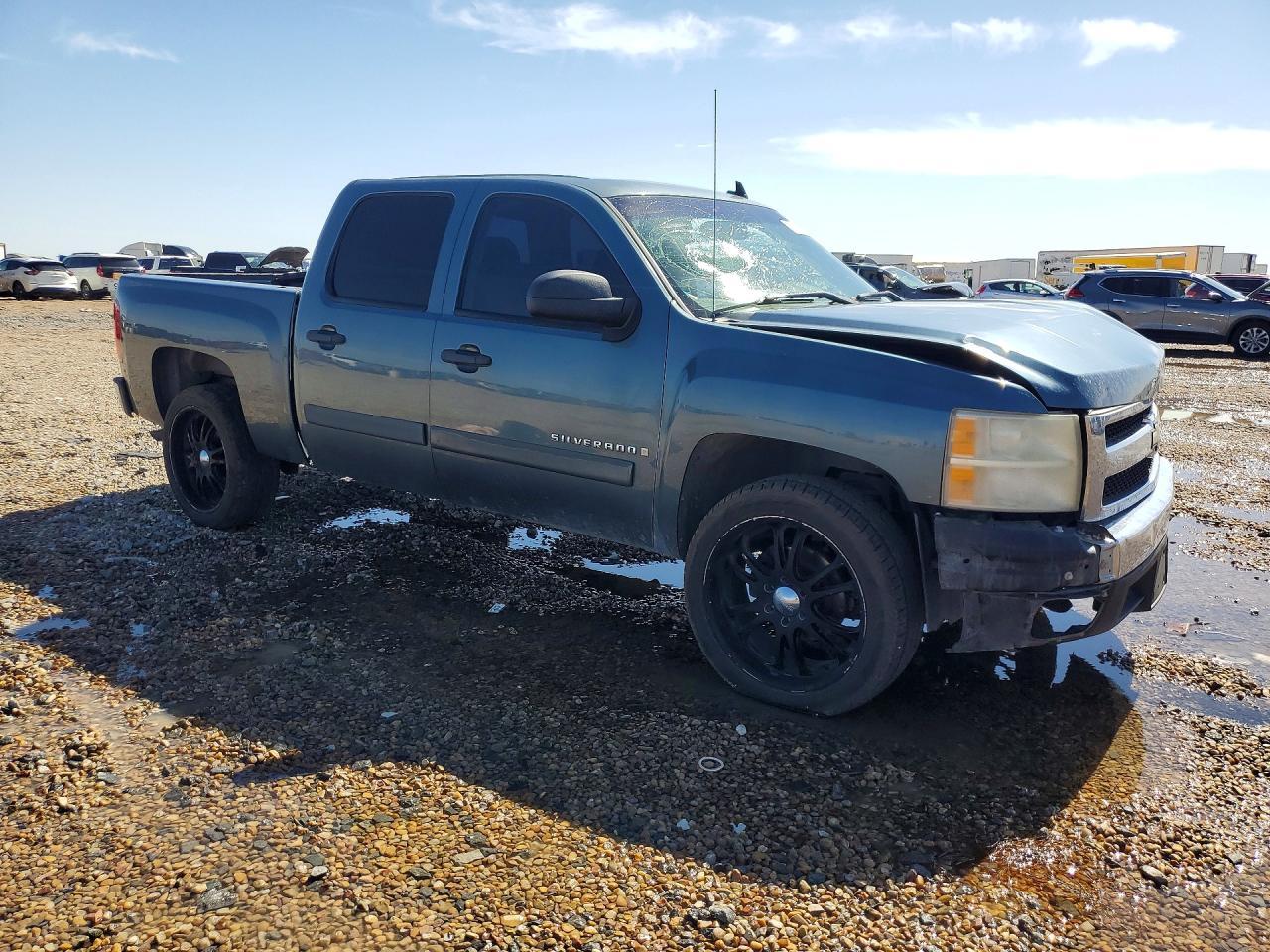 2008 Chevrolet Silverado C1500 - Image 4