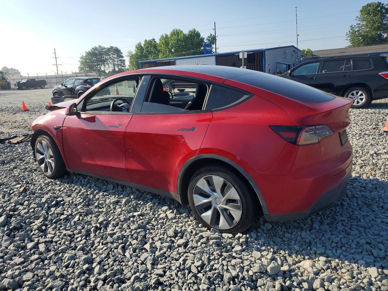 2023 Tesla Model Y - Фото 2
