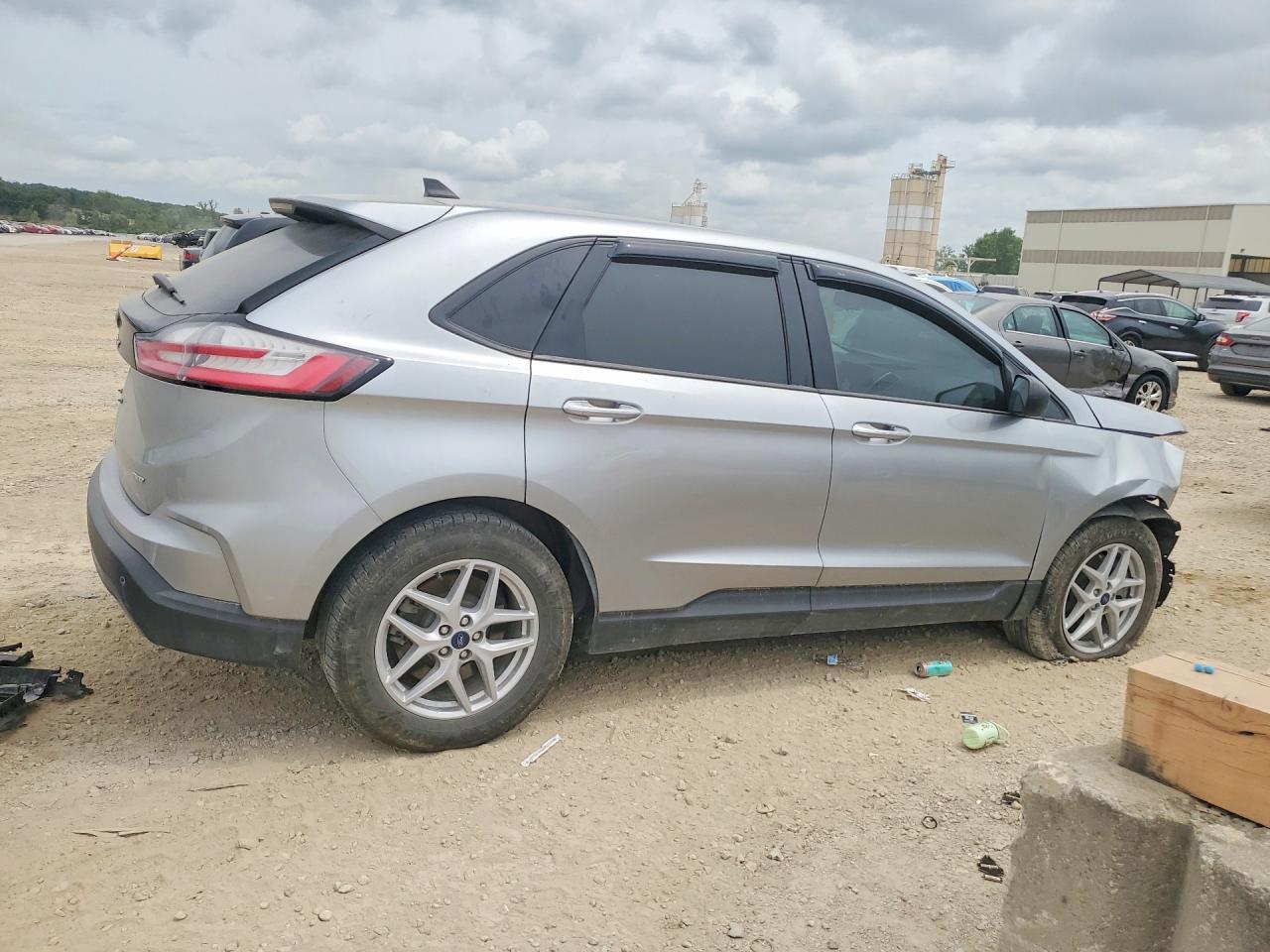 2021 Ford Edge Se - Image 3