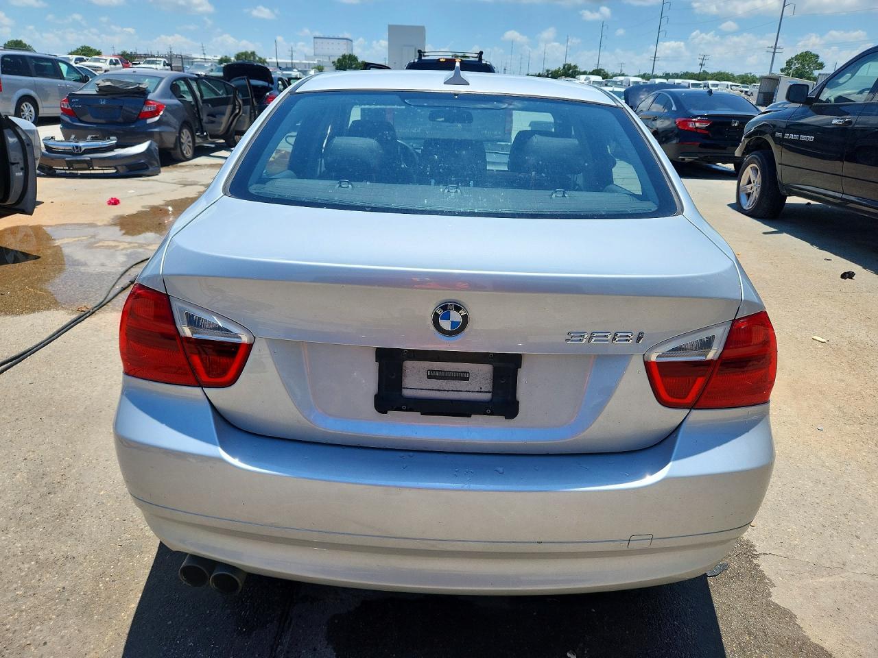 2008 BMW 328 I - Image 6