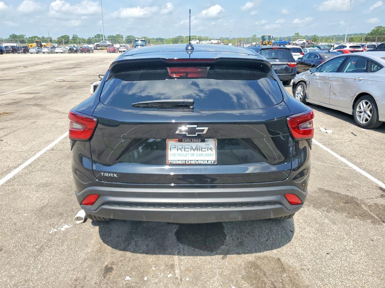 2026 Chevrolet Trax Ls - Фото 6