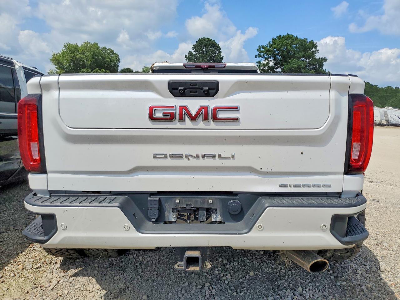 2021 GMC Sierra K3500 Denali - Image 6