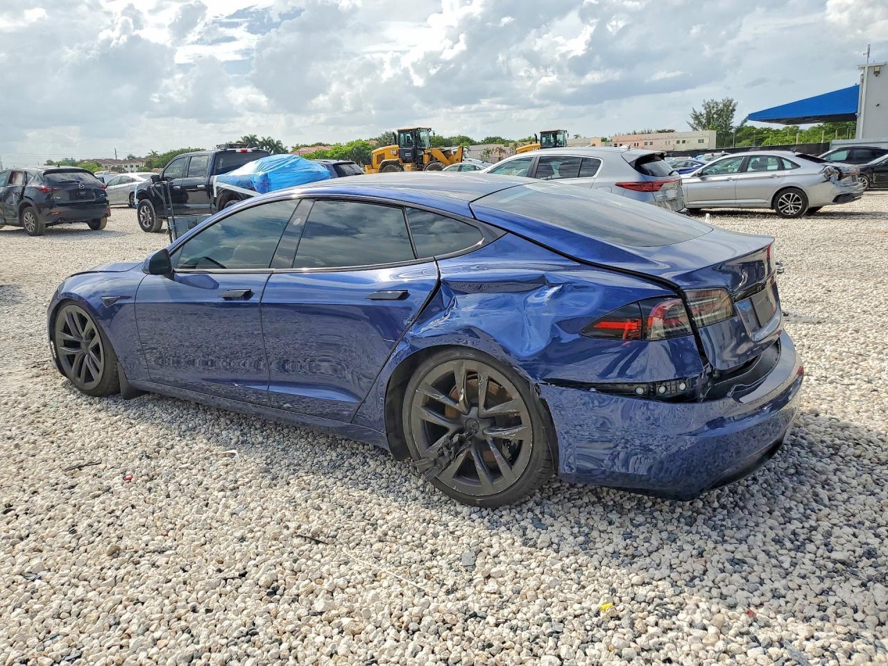 2023 Tesla Model S - Фото 2