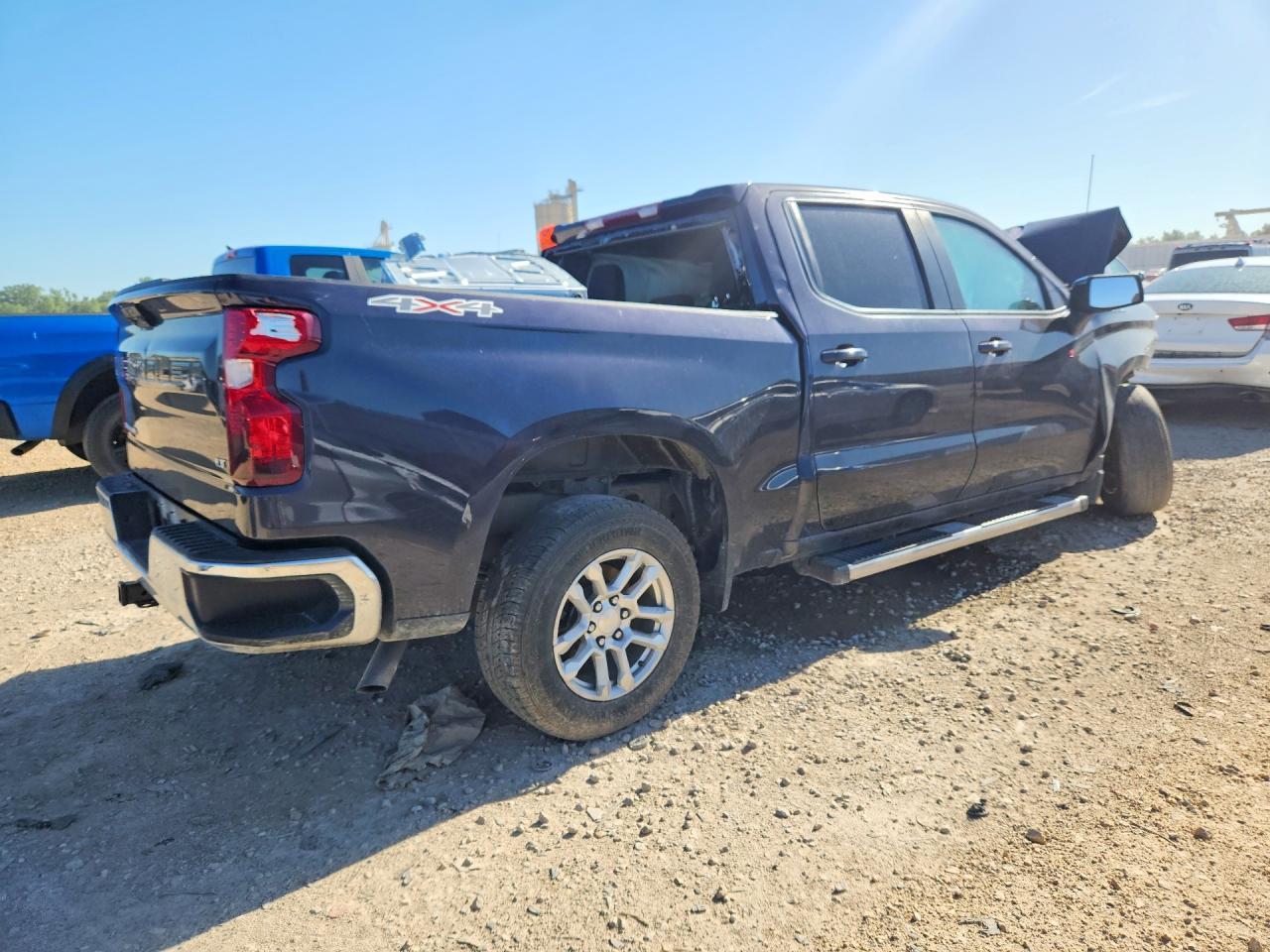 2023 Chevrolet Silverado K1500 Lt-L - Image 3