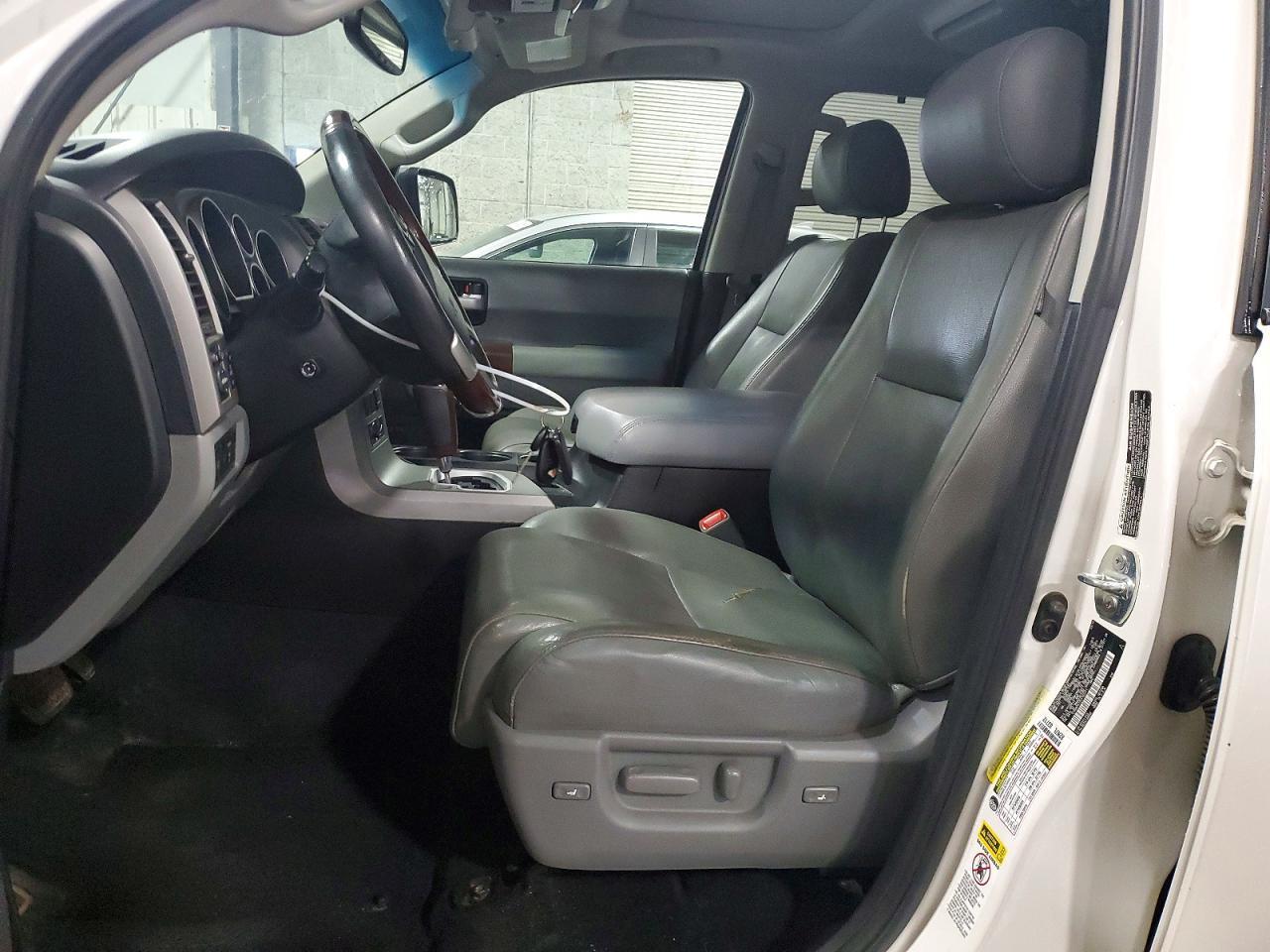 2014 Toyota Sequoia Platinum - Фото 7