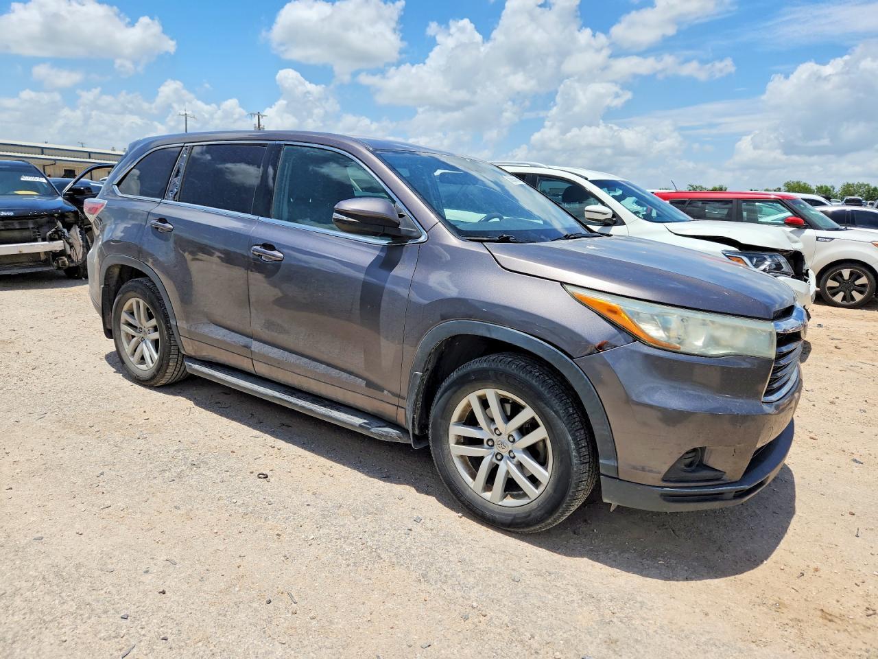 2015 Toyota Highlander Le - Image 4