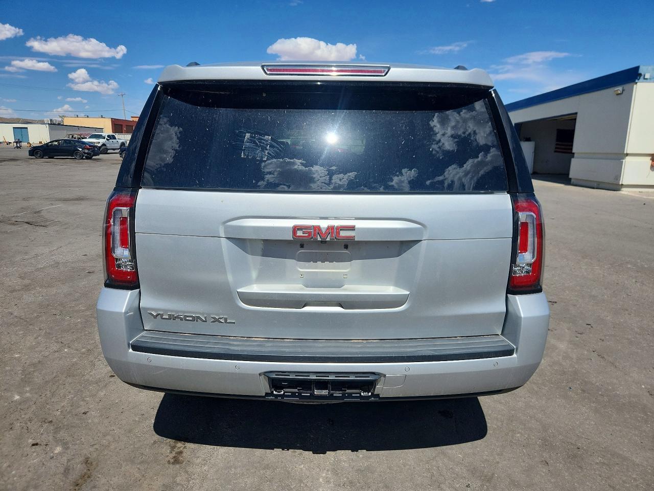 2017 GMC Yukon Slt - Image 6
