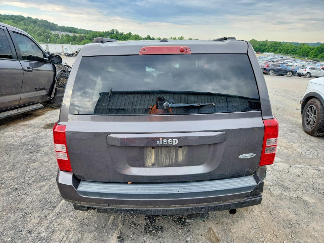 2016 Jeep Patriot Latitude - Image 6