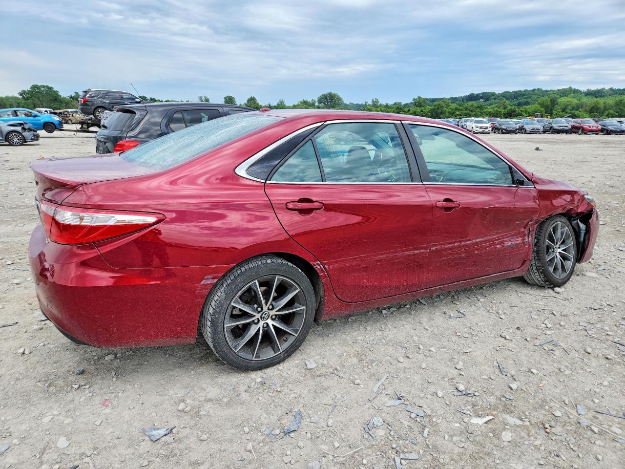 2016 Toyota Camry Xse V6 - Фото 3