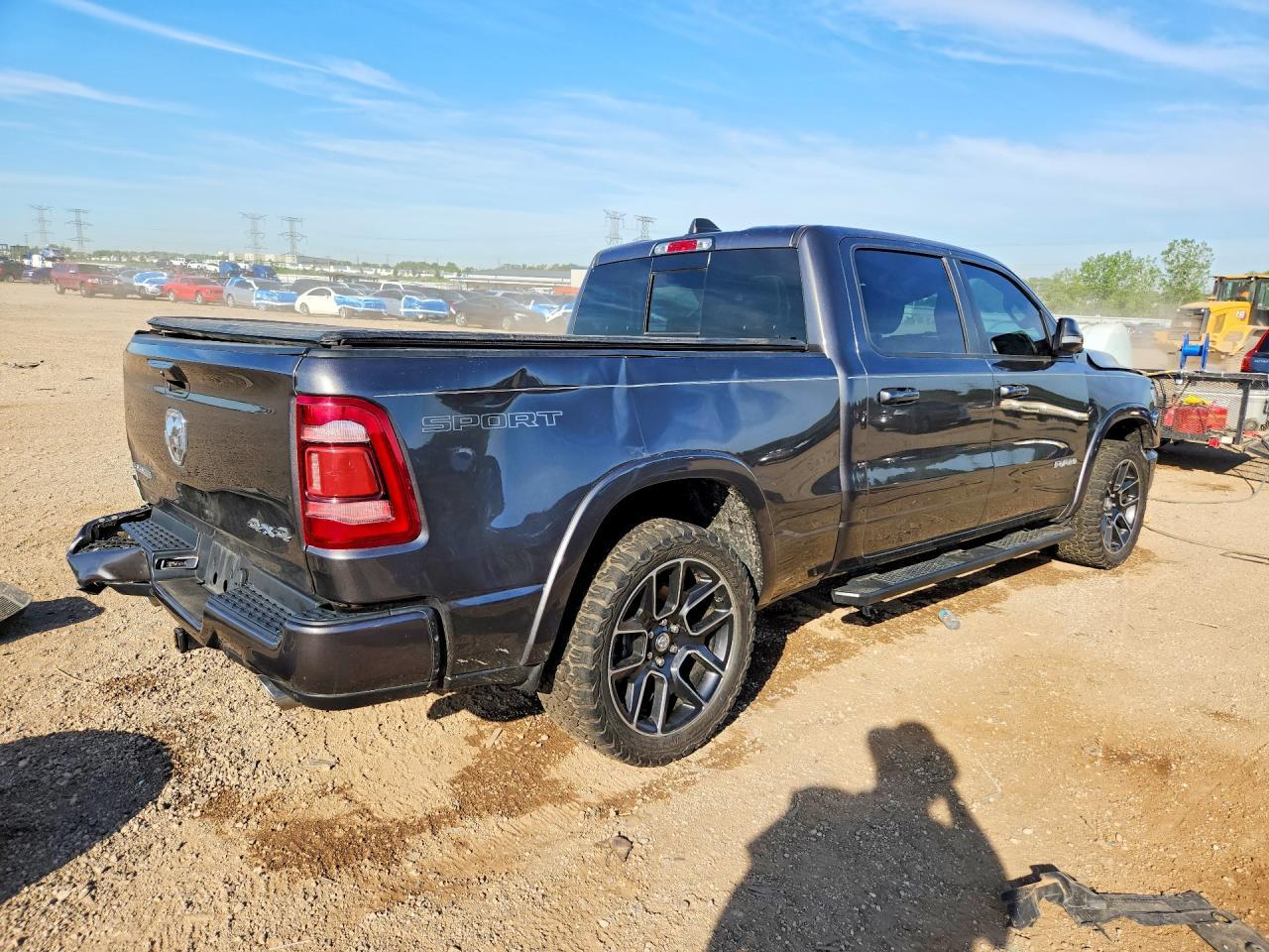 2021 Ram 1500 Laramie - Фото 3