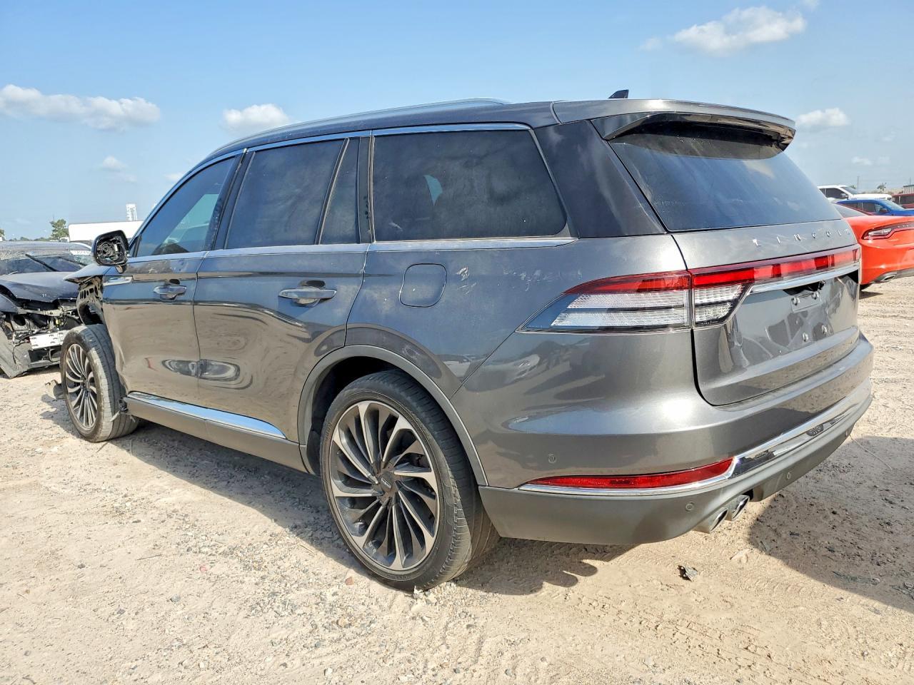 2022 Lincoln Aviator Reserve - Image 2