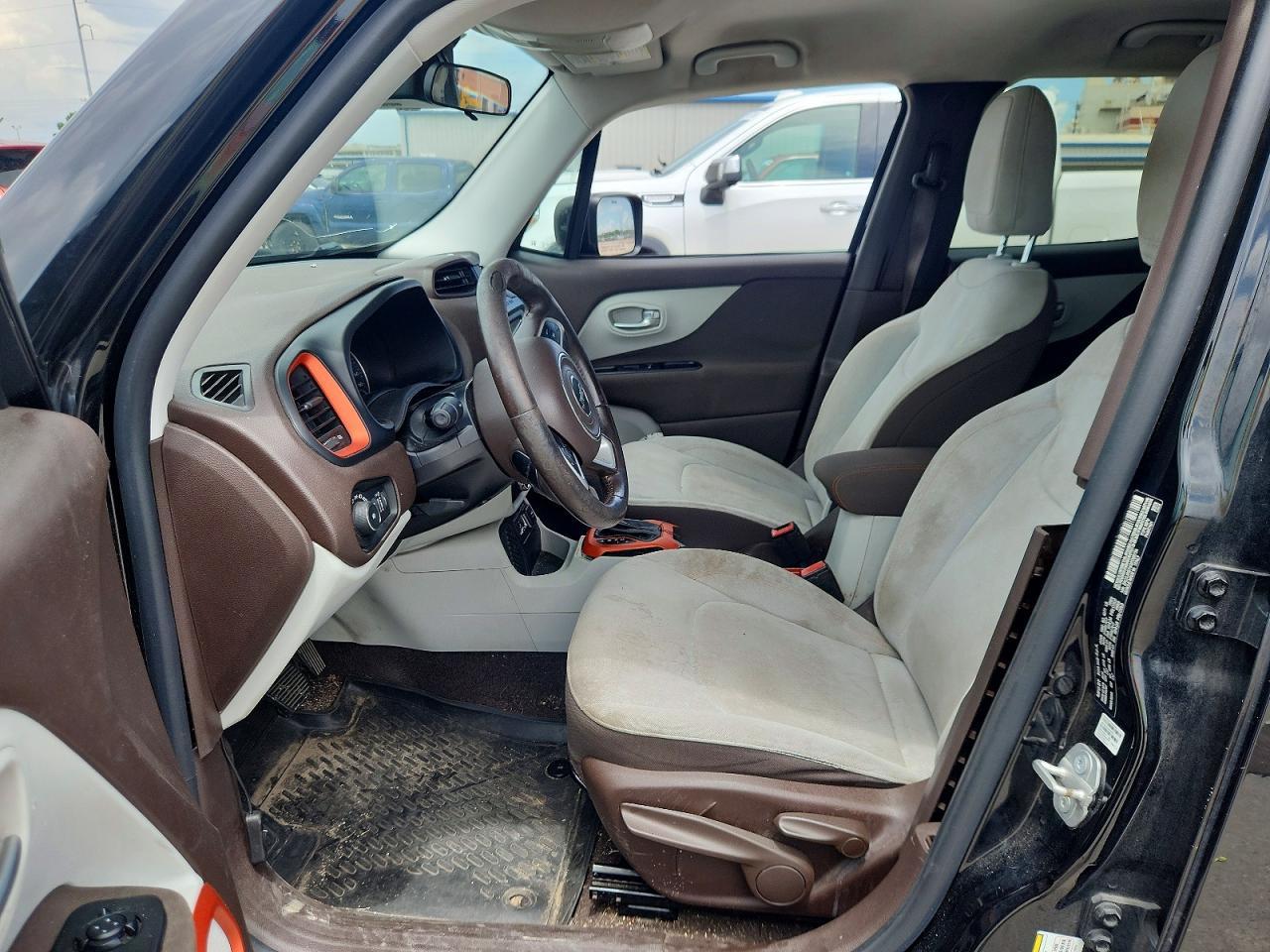 2016 Jeep Renegade Latitude - Image 7