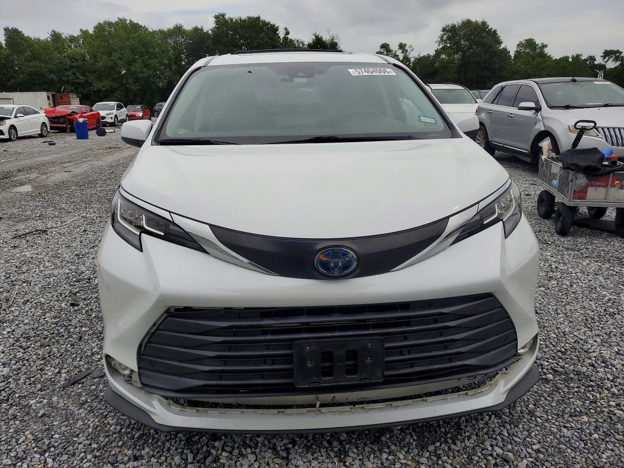 2022 Toyota Sienna Xle - Фото 5