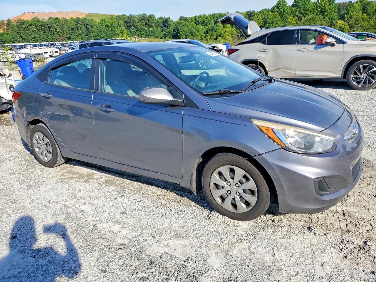 2016 Hyundai Accent Se - Image 4