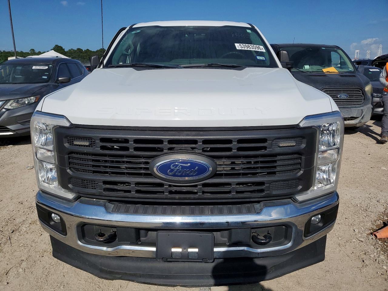 2023 Ford F350 Super Duty - Фото 5