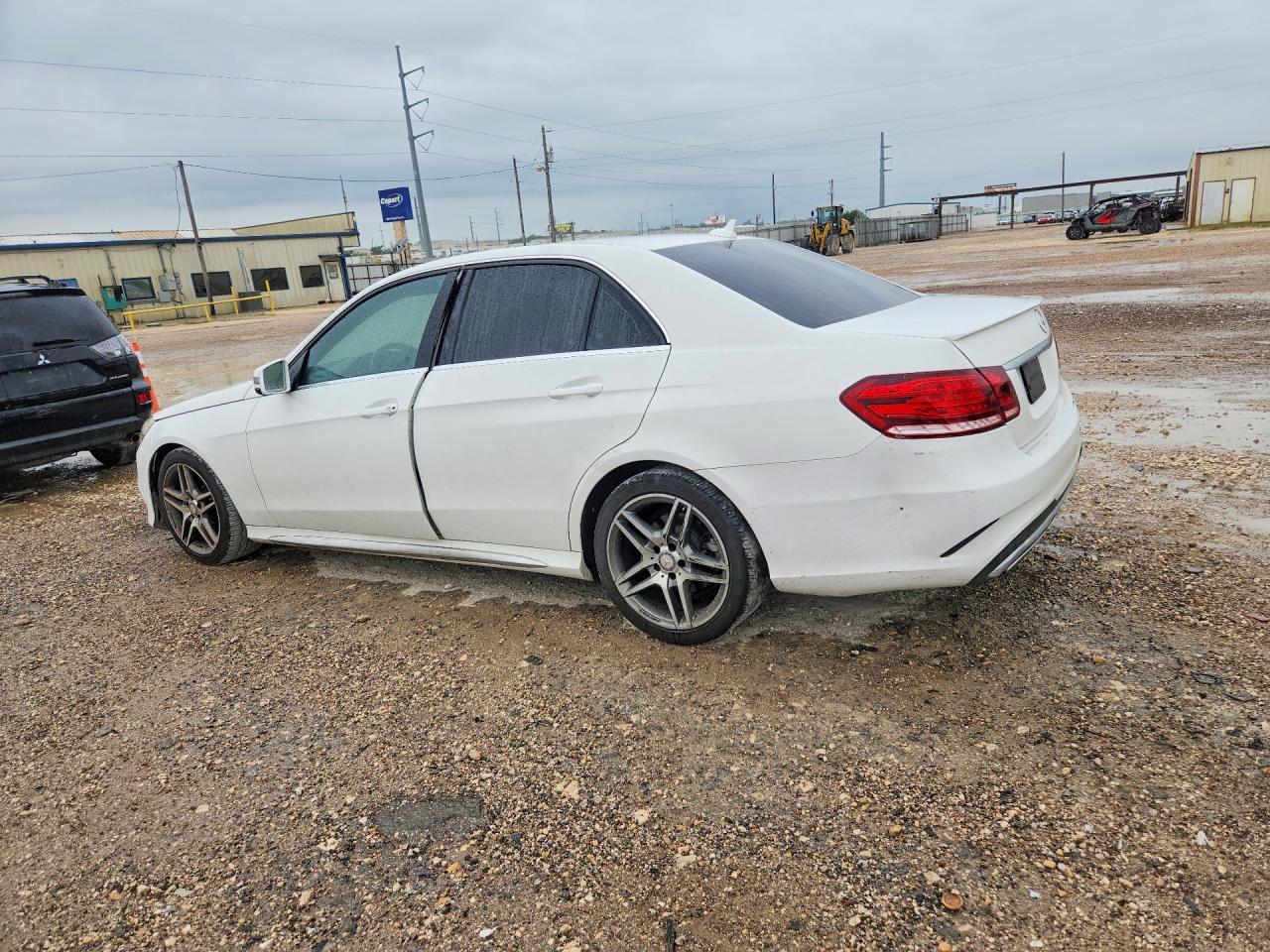 2016 Mercedes-Benz E350Taxi - Фото 2