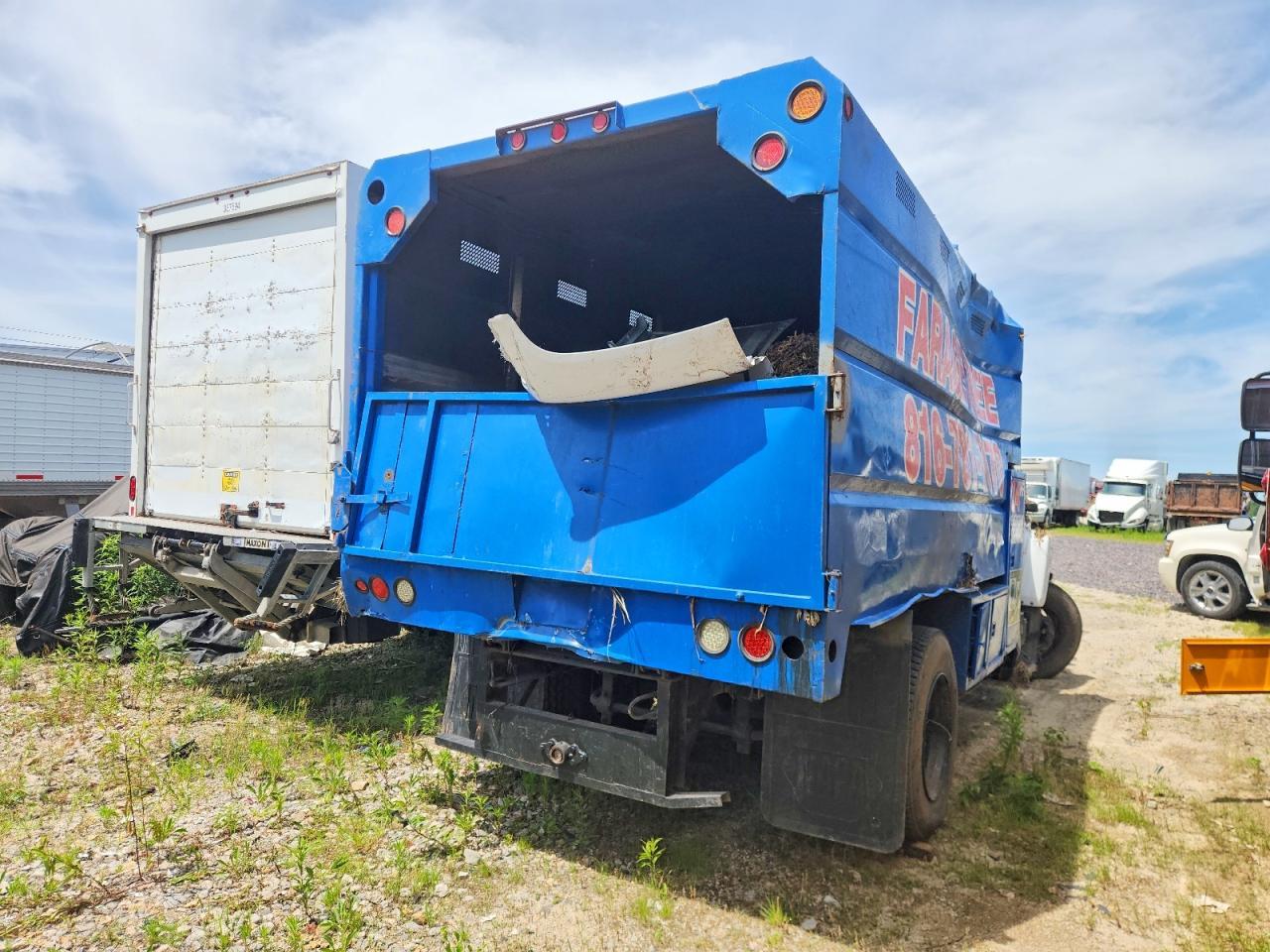 2006 Chevrolet C60 Chipper Truck - Фото 4