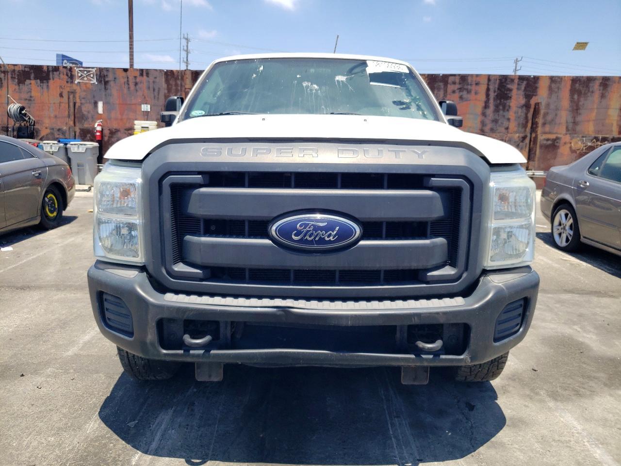 2015 Ford F250 Super Duty - Фото 5