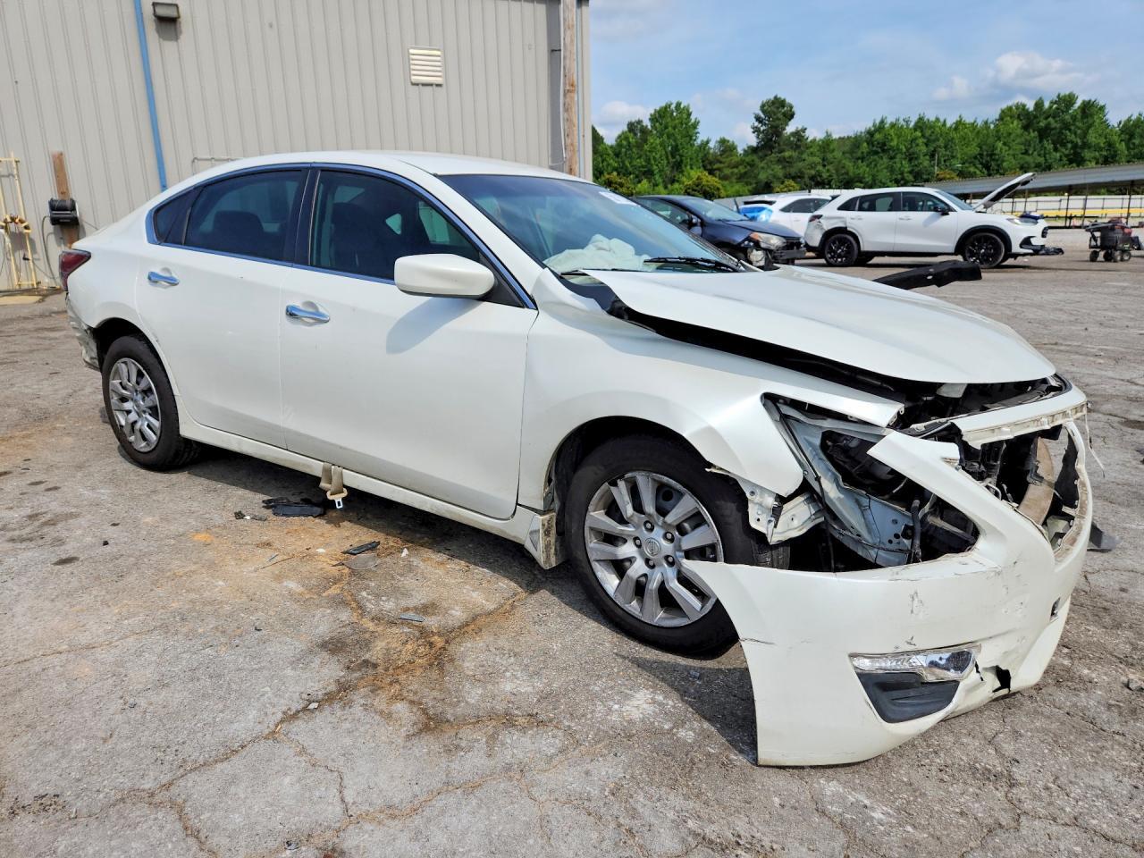 2015 Nissan Altima 2.5 S - Image 4