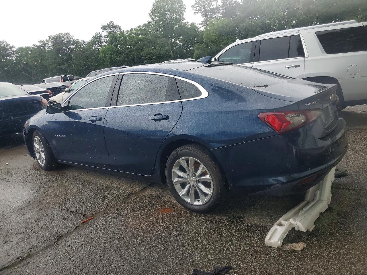 2022 Chevrolet Malibu Lt - Фото 2