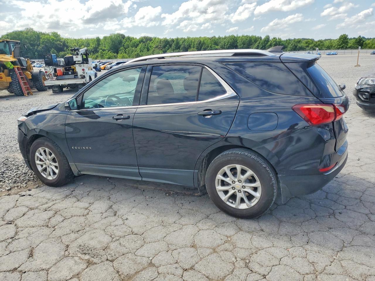 2018 Chevrolet Equinox Lt - Image 2