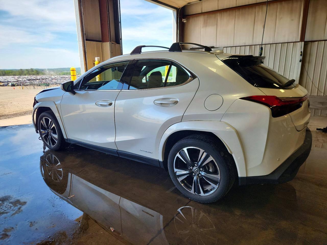 2022 Lexus Ux 250H Base - Фото 2