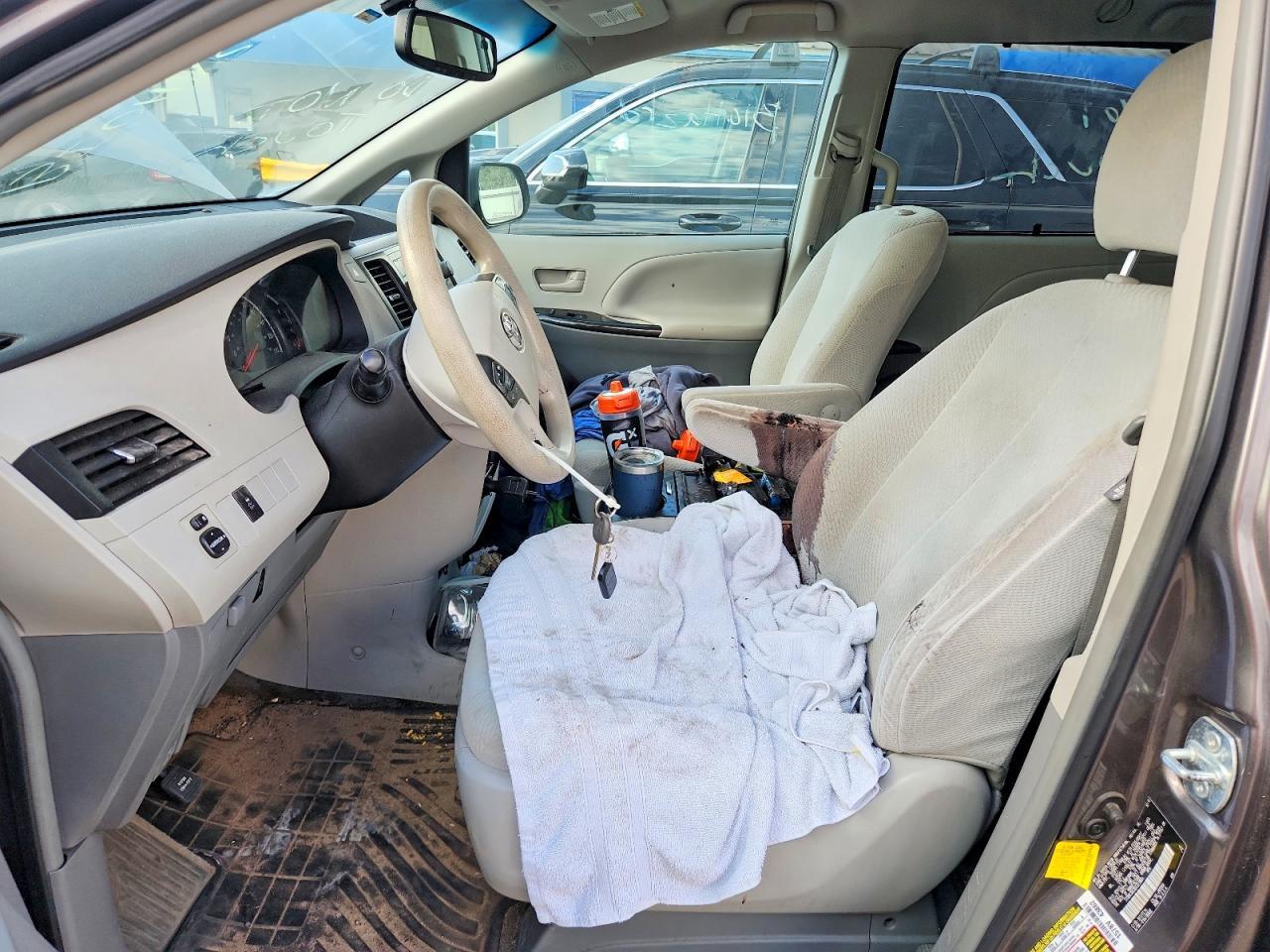 2013 Toyota Sienna Le - Фото 7
