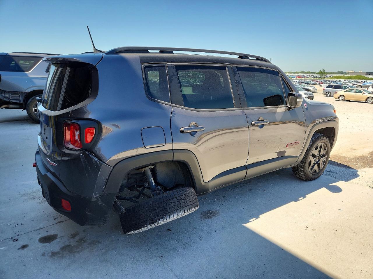 2018 Jeep Renegade Trailhawk - Фото 3