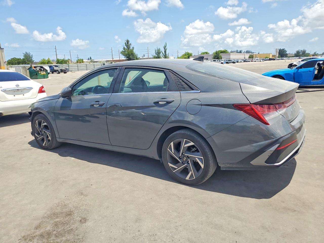 2025 Hyundai Elantra Sel - Фото 2