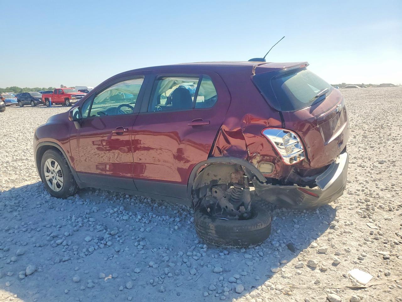 2016 Chevrolet Trax Ls - Image 2