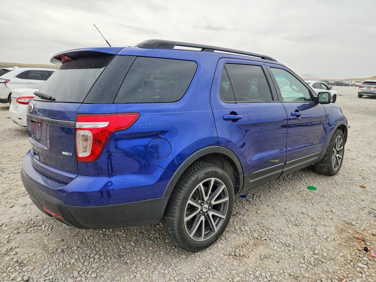 2015 Ford Explorer Xlt - Image 3