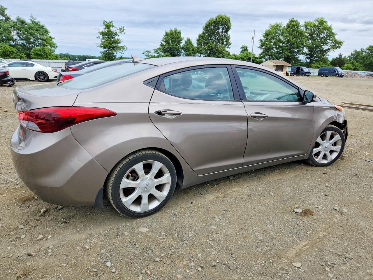 2013 Hyundai Elantra Limited - Фото 3
