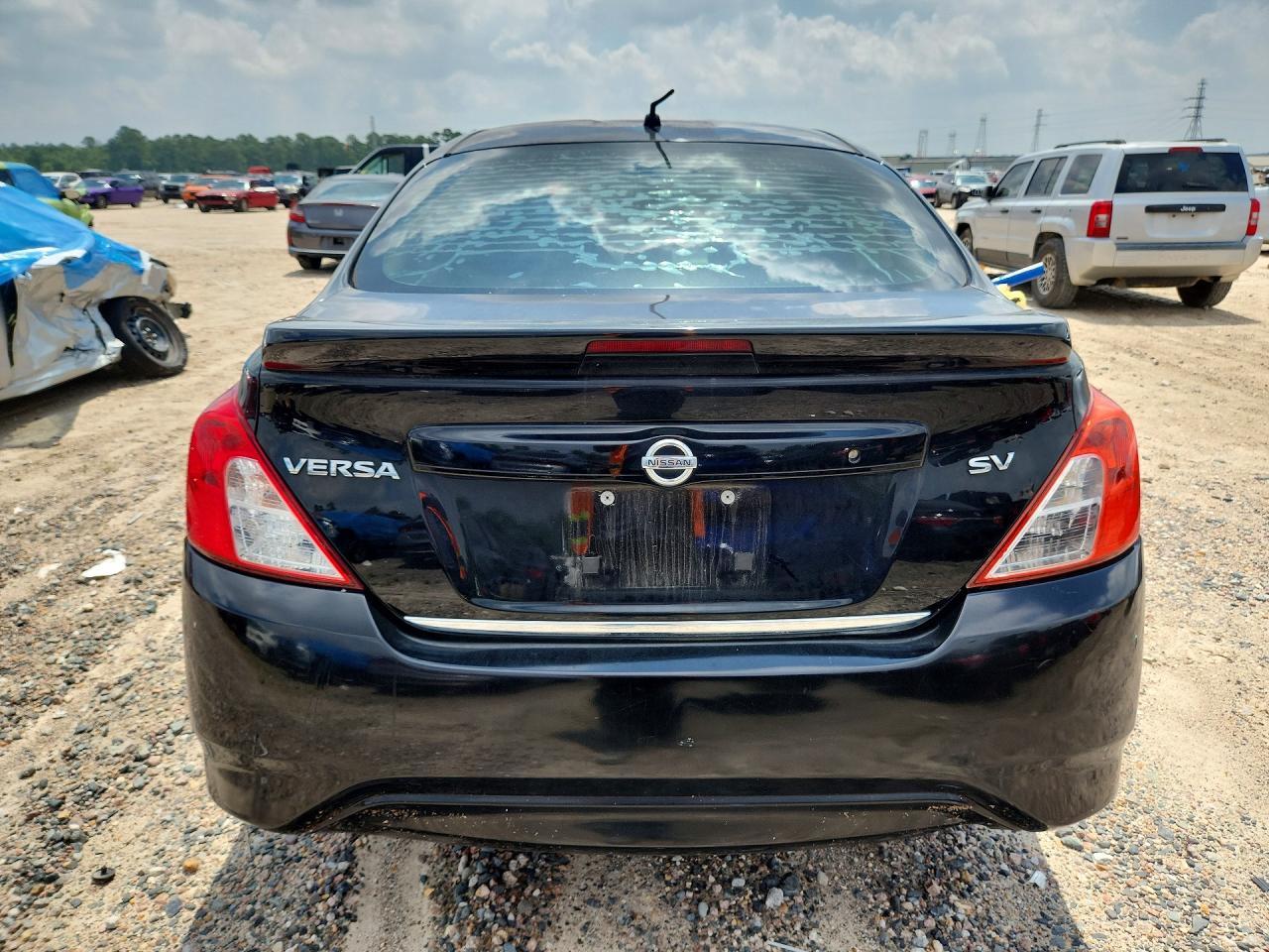 2017 Nissan Versa 1.6 Sv - Image 6
