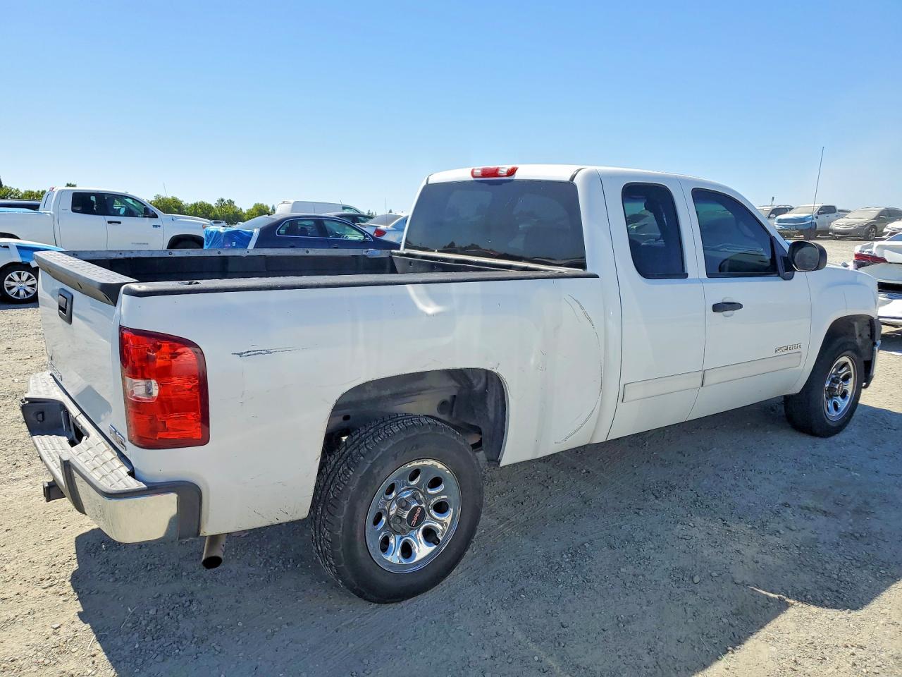2010 GMC Sierra C1500 Sl - Image 3